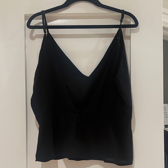 Forever 21 Black V-Neck Spaghetti Strap Cami - Picture 2 of 2